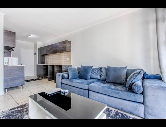 1 BEDROOM APARTMENT FOR SALE IN OLIVEDALE